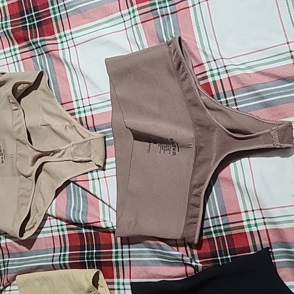 High Waisted Set - Picture 5 of 7